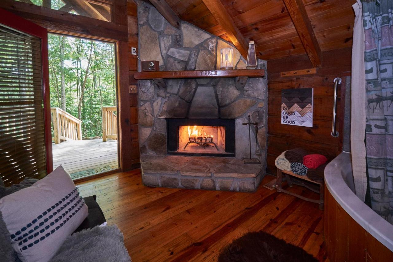 Gatlinburg Area Hottub Cabin - Ladyslipper セバービル エクステリア 写真